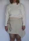 Mini falda de lana asimétrica